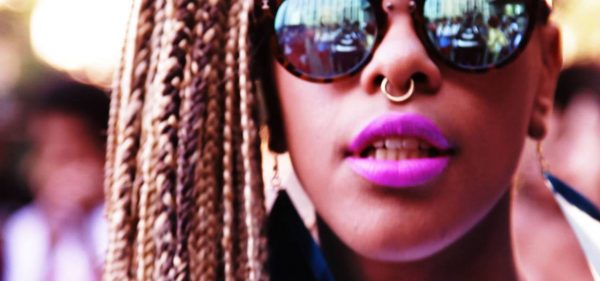 menina negra empoderada